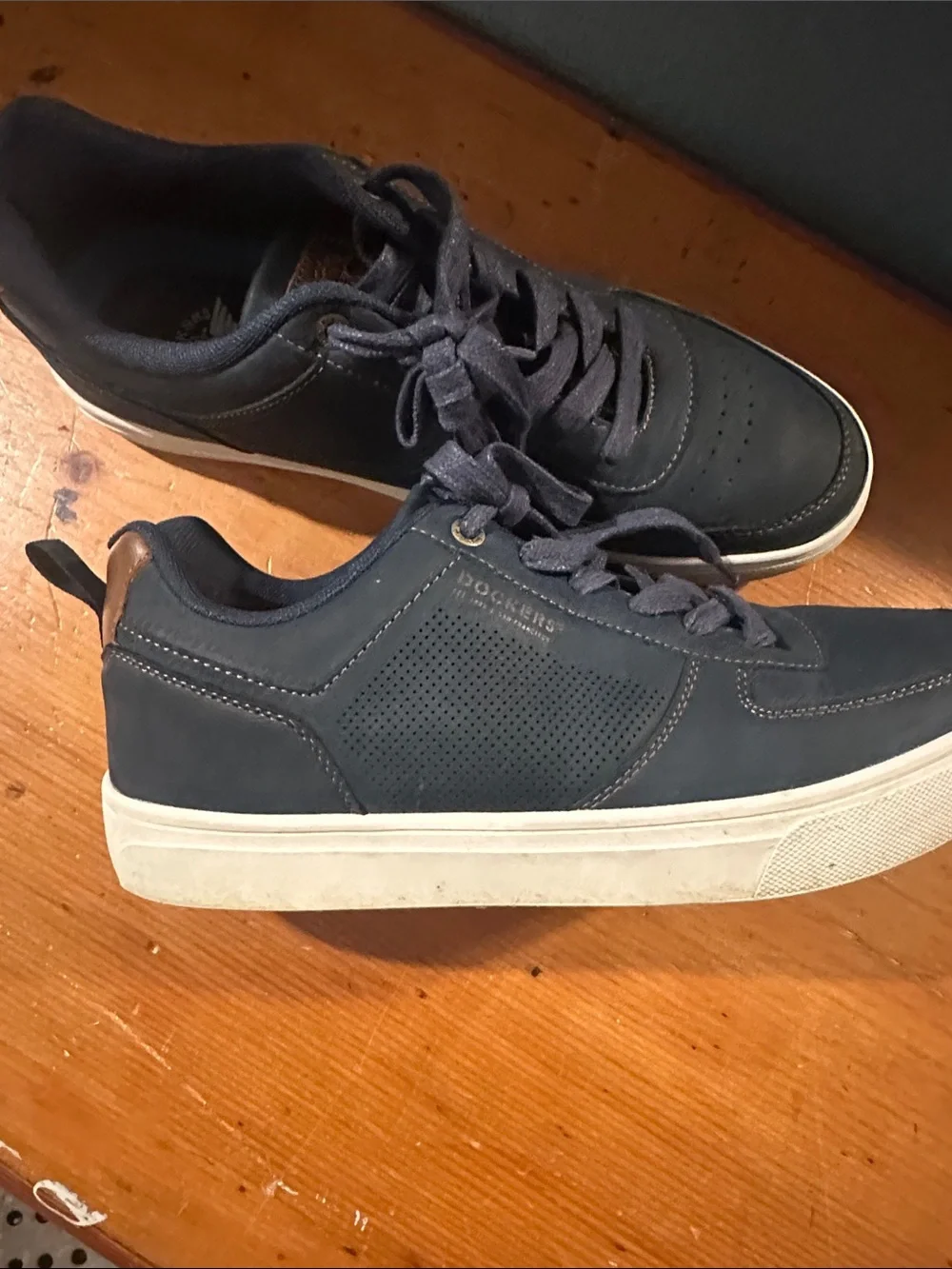 Dockers Men's Dark Blue Lace-Up Sneakers